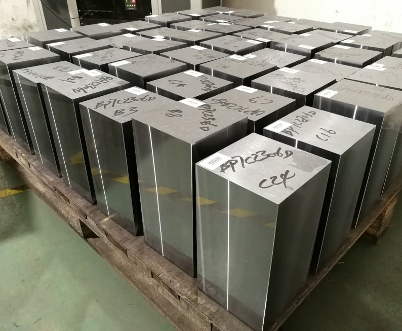 多晶硅锭_无锡市和光新能源科技有限公司